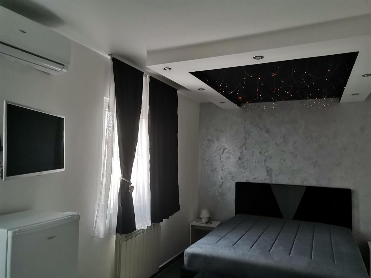 Airport Apartments Beograd Eksteriør billede