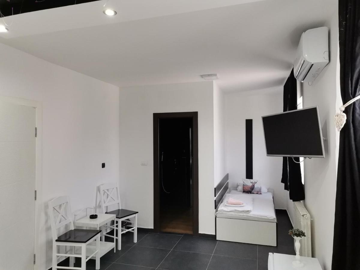 Airport Apartments Beograd Eksteriør billede